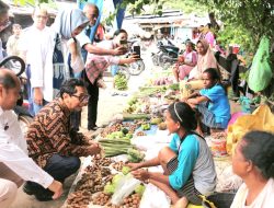 Pj. Gubernur Pantau Harga Komoditi di Pasar dan Tinjau Gudang Bolok Tenau