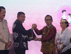 Pj. Gubernur NTT Luncurkan Program Edukasi Bidan dan Intervensi Stunting