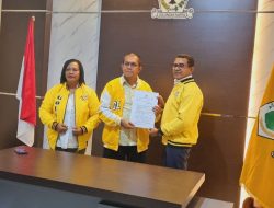Yoksan Benu Terima SK DPP Golkar Jadi Wakil Ketua DPRD TTS