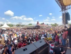 Dukung Melki – Johni Puluhan Ribu Massa Hadiri Deklarasi Akbar di Tambolaka