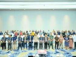 Pj. Walikota Linus Lusi Tegaskan Pentingnya Transparansi DPT dalam Rapat Pleno Pilkada 2024