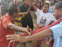 Kampanye di Bakustulama Johni Asadoma Goyang Tebe dengan Ribuan Warga