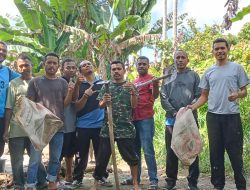 Swadaya, Guru SMAN 1 Adonara Tengah Perbaiki Jalan Lingkungan Setempat