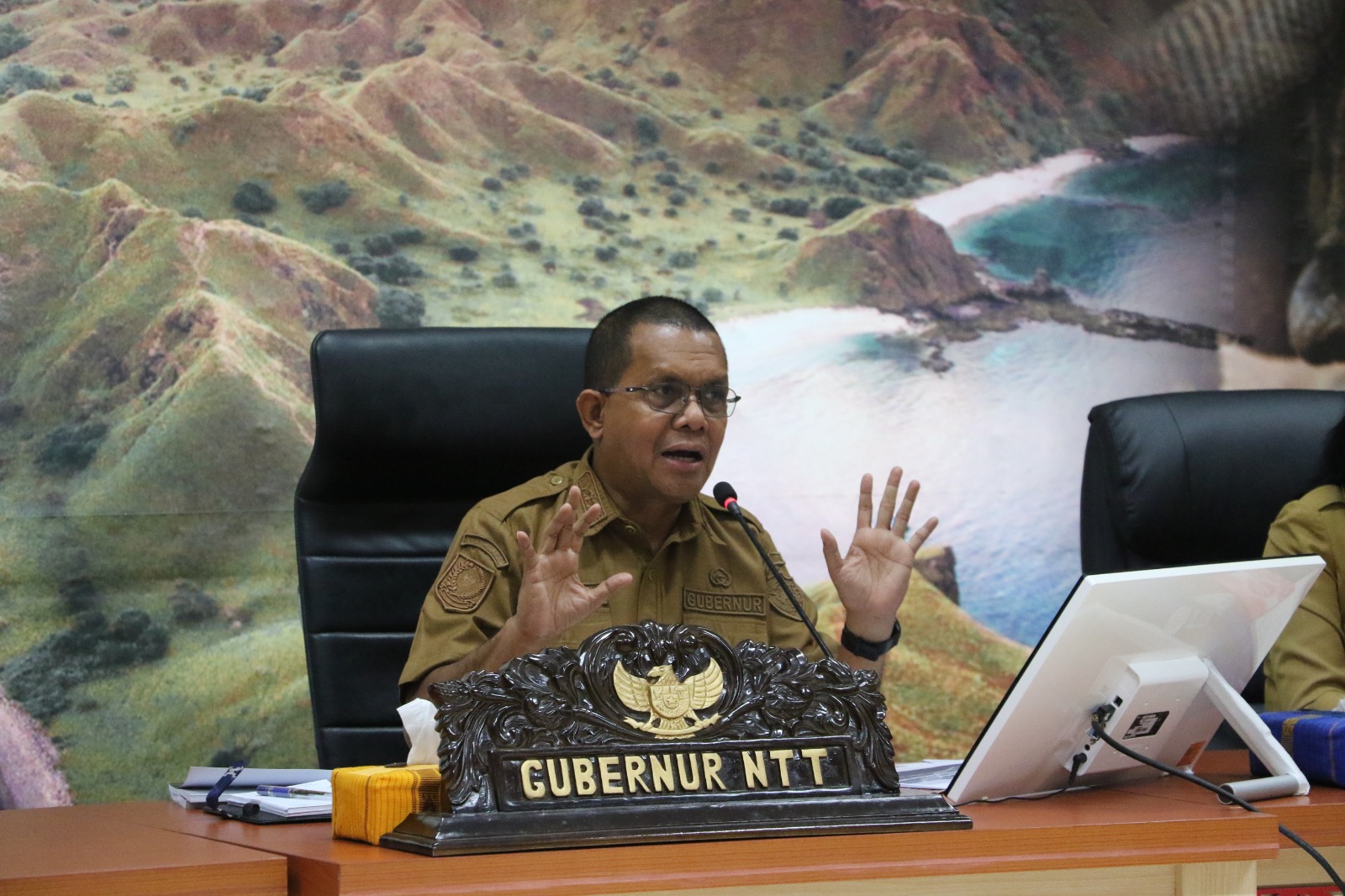 Gubernur NTT Melki Laka Lena
