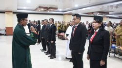 Gubernur Melki Lantik Silawati Jadi Direktur Kepatuhan Bank NTT