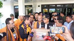 Oesman Sapta Odang Kirim 3,6 Ton Rendang untuk Penyintas Gempa Flores