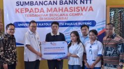 Bank NTT Salurkan Beasiswa untuk 20 Mahasiswa Terdampak Gempa Flores